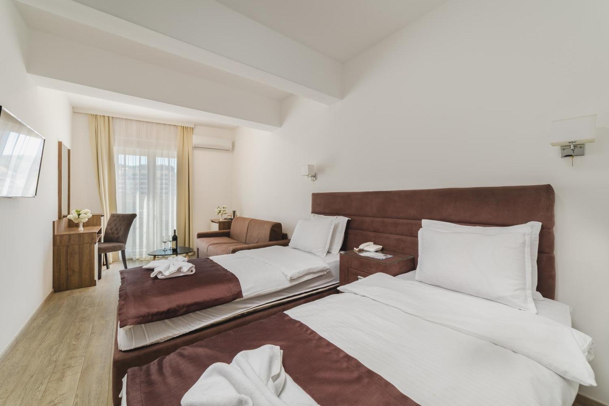 Hotel 219 Budva Eksteriør billede